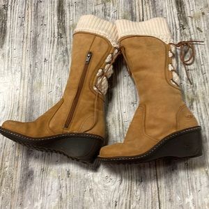 UGG Australia - Lace in Back - Sweater Cuff - Wedge Heel Boots - Size 6